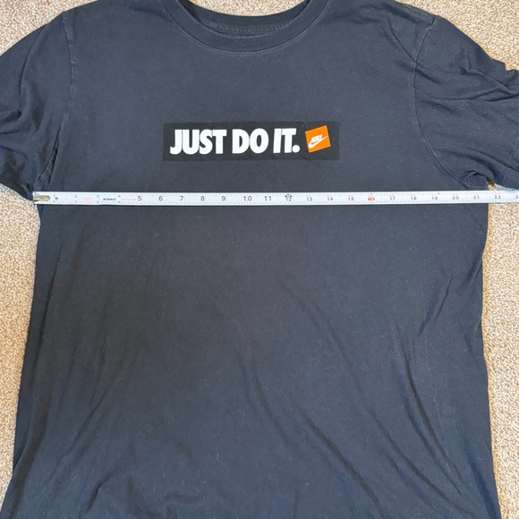 Nike Men's large black Just Do It T-shirt - Picture 4 of 5